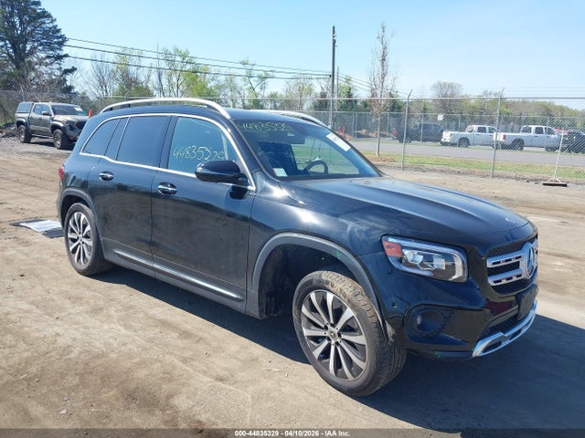 Salvage Mercedes-Benz GLB Image