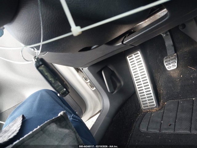 Volkswagen Golf 2-door
