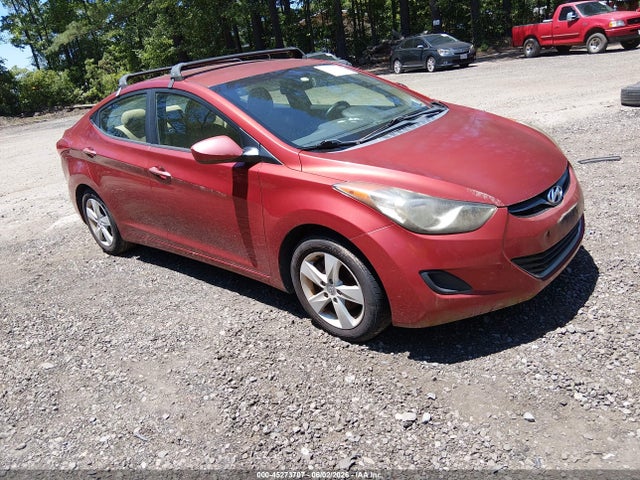Salvage Hyundai ELANTRA Image