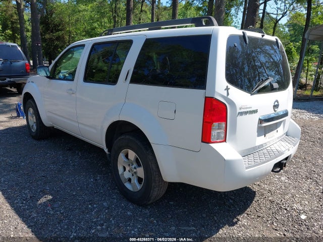 Nissan Pathfinder S