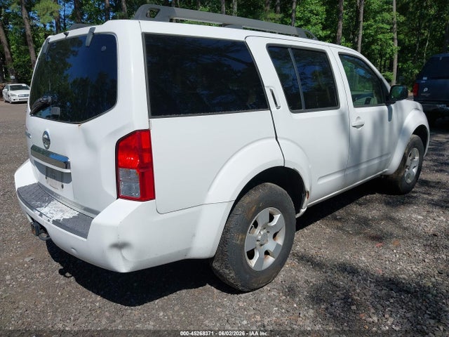 Nissan Pathfinder S