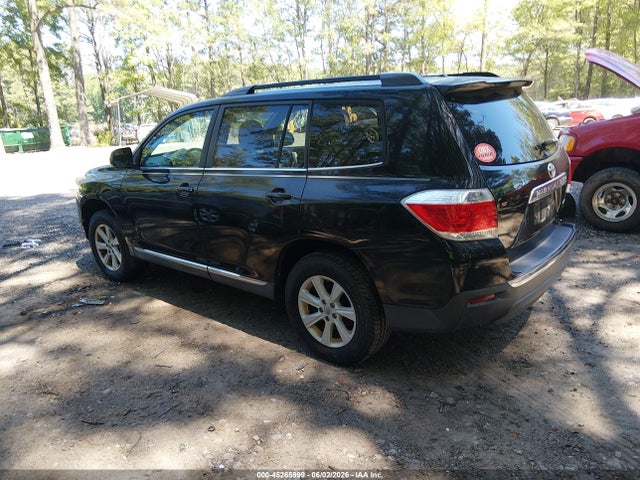 Toyota Highlander Base V6