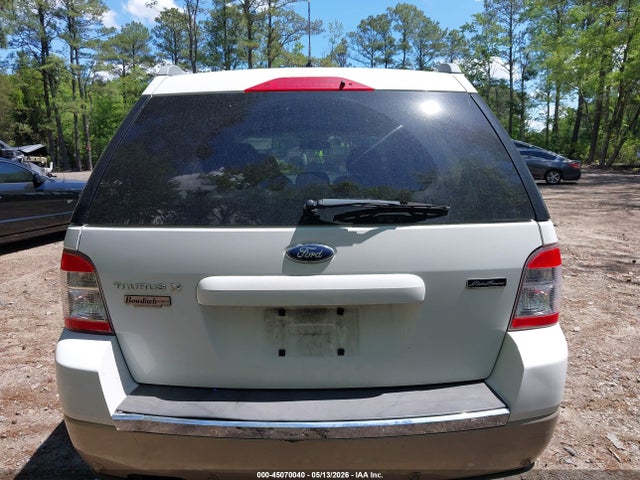Ford Taurus X Eddie Bauer
