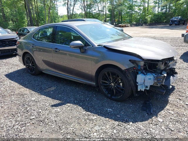 Salvage Toyota Camry Image