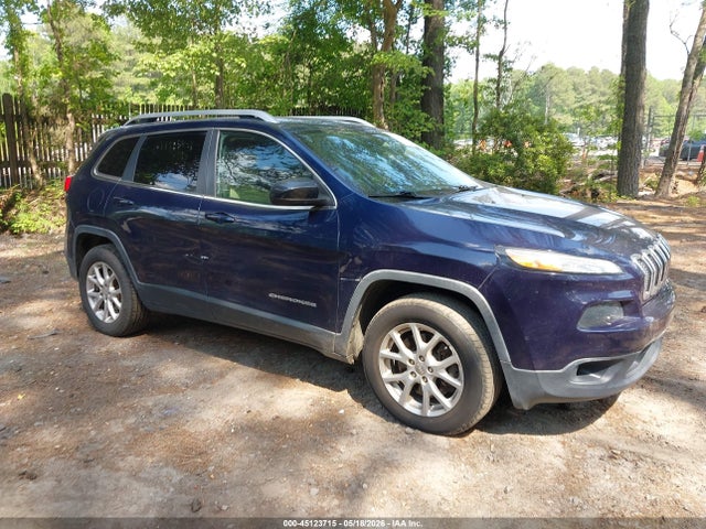 Salvage Jeep Cherokee Image