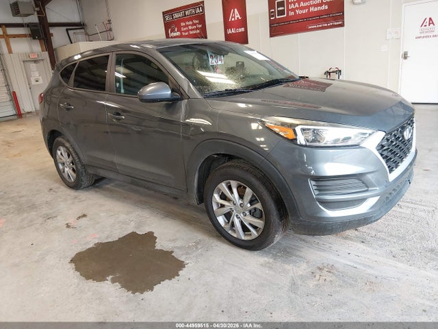 Salvage Hyundai TUCSON Image