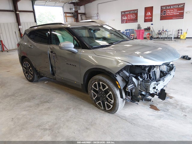 Salvage Chevrolet Blazer Image
