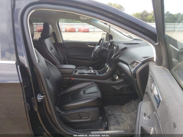 Ford Edge Titanium