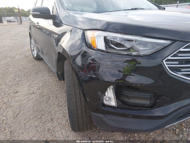 Ford Edge Titanium