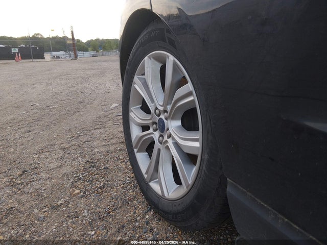 Ford Edge Titanium
