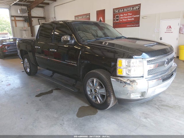Salvage Chevrolet Silverado 1500 Image
