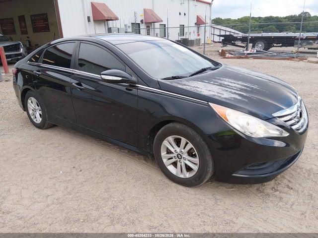 Salvage Hyundai SONATA Image