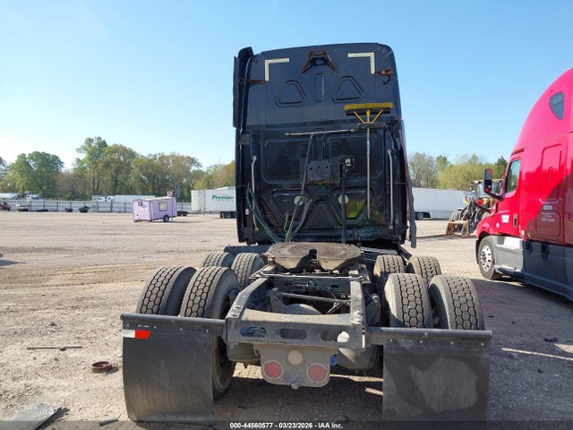 Freightliner Cascadia 125