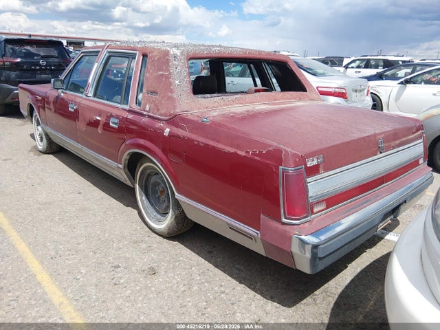 Lincoln Towncar Signature