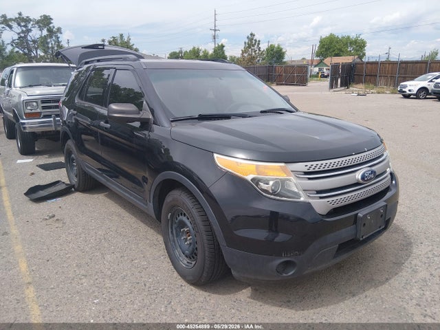 Salvage Ford Explorer Image