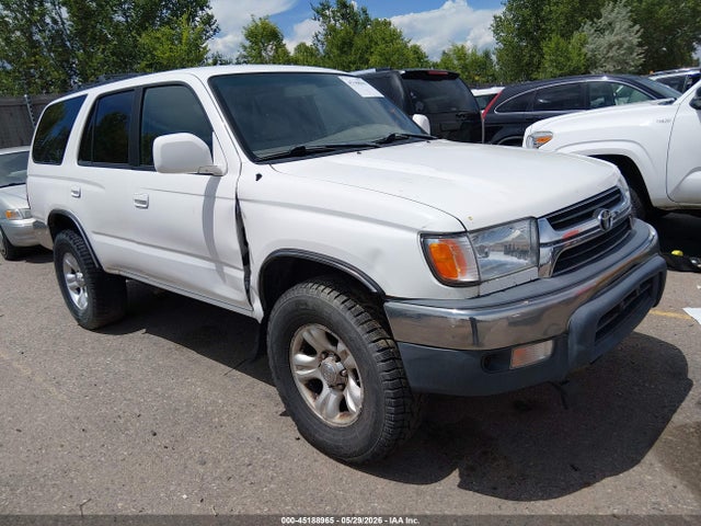Salvage Toyota 4Runner Image