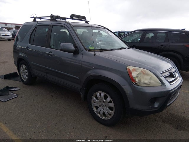 Salvage Honda CR-V Image
