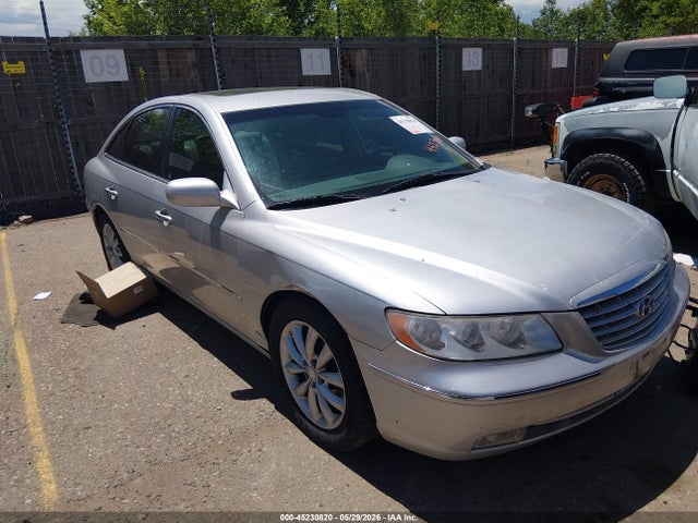 Salvage Hyundai Azera Image