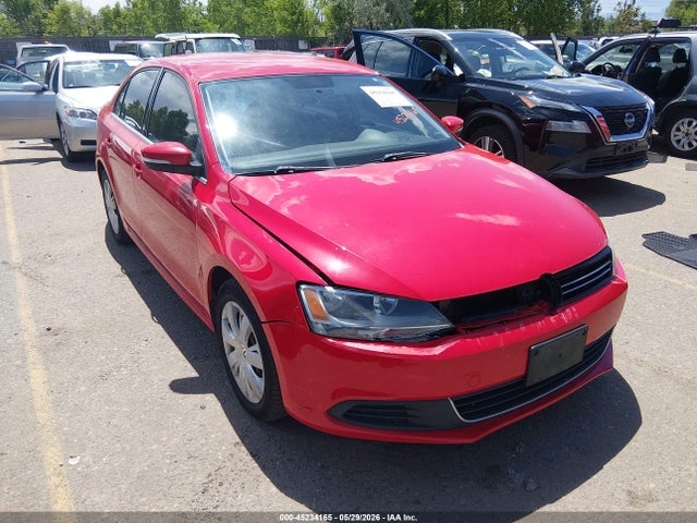 Salvage Volkswagen Jetta Image