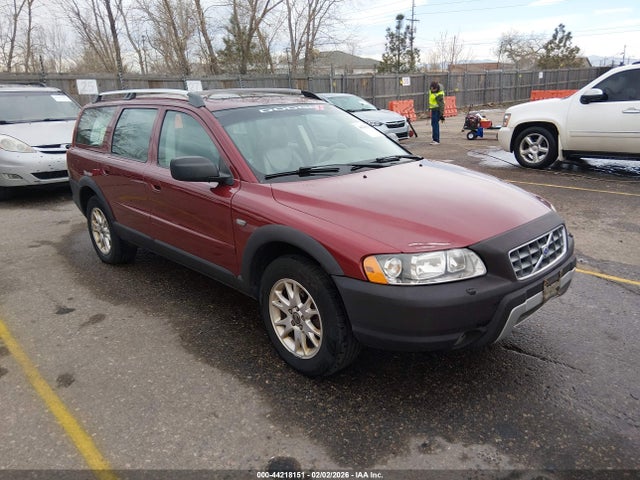 Salvage Volvo XC70 Image