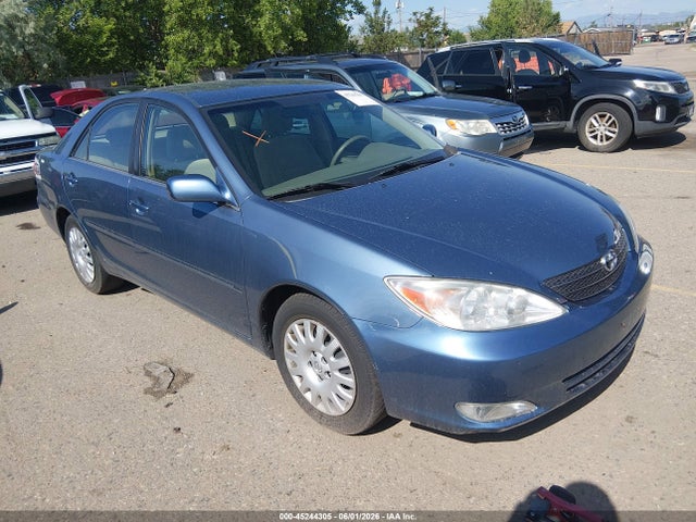 Salvage Toyota Camry Image