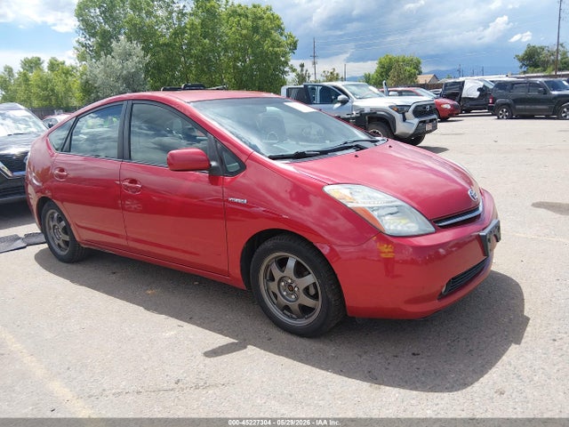 Salvage Toyota Prius Image