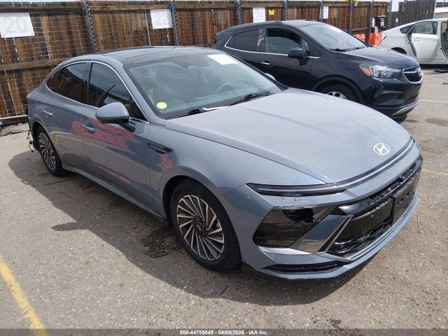 Salvage Hyundai SONATA Image