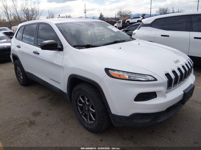 Salvage Jeep Cherokee Image