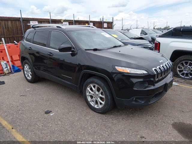 Salvage Jeep Cherokee Image