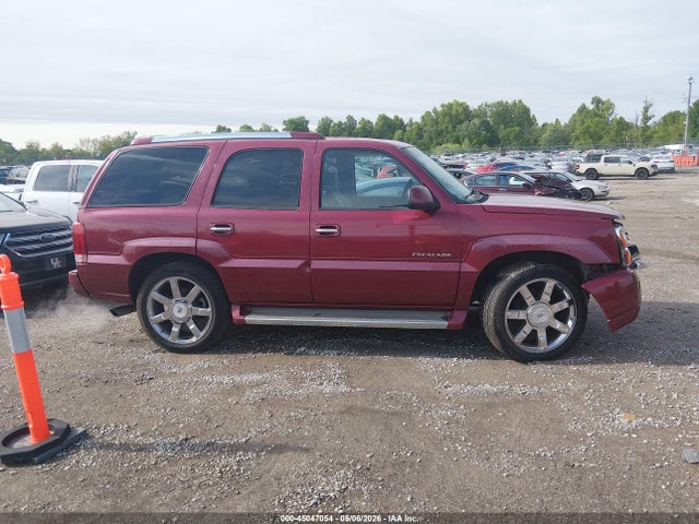 Cadillac Escalade Standard