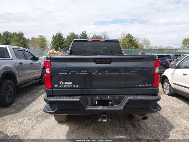 Chevrolet Silverado 2500 4wd  Standard Bed Custom