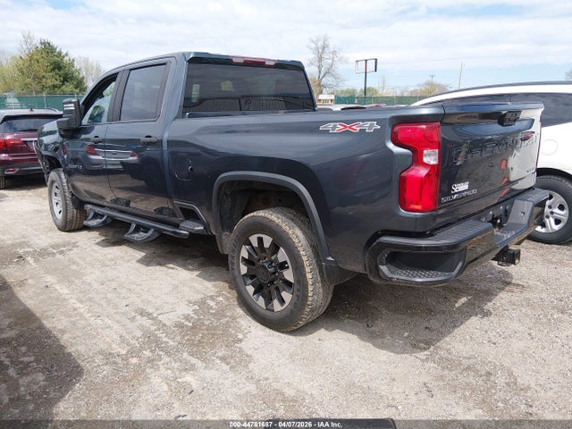 Chevrolet Silverado 2500 4wd  Standard Bed Custom
