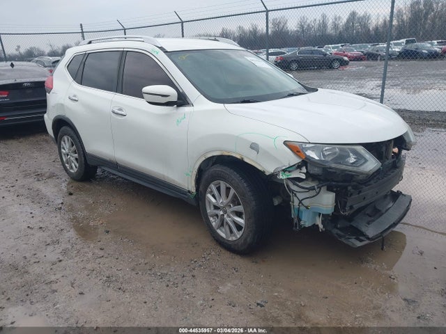 Salvage Nissan Rogue Image