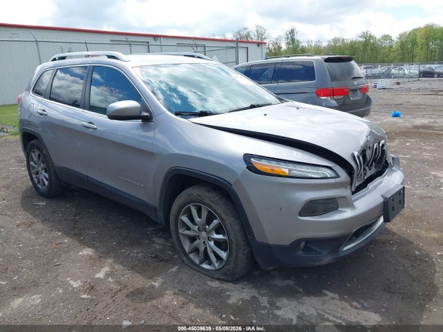 Salvage Jeep Cherokee Image