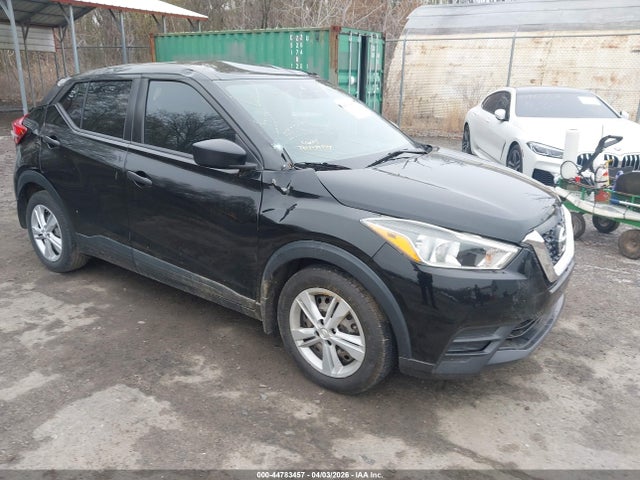 Salvage Nissan Kicks Image