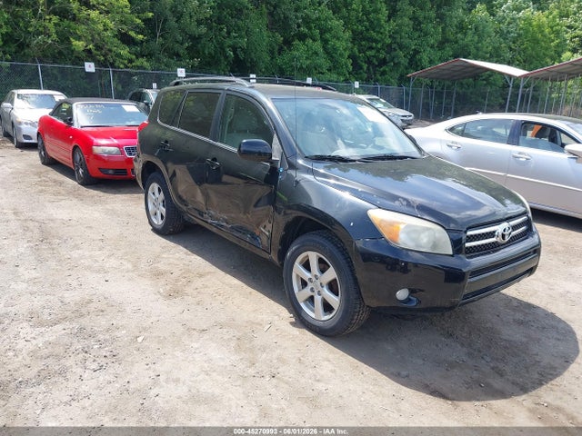 Salvage Toyota RAV4 Image