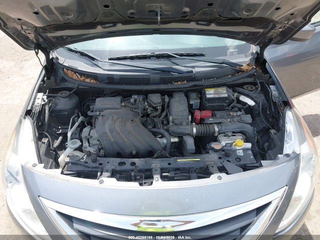 Nissan Versa