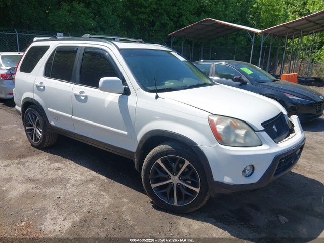 Salvage Honda CR-V Image
