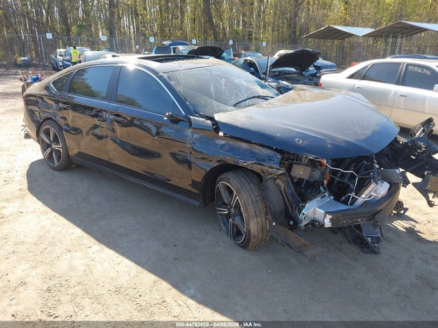Salvage Honda Accord Image