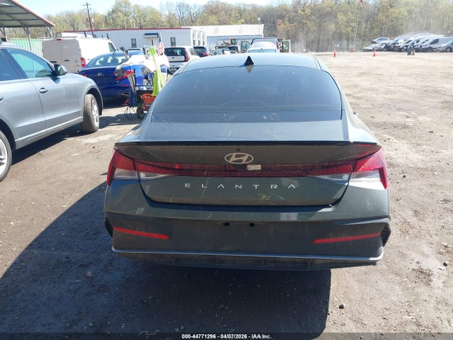 Hyundai ELANTRA Sel Sport