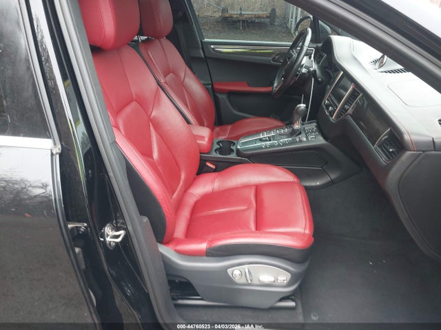Porsche Macan S