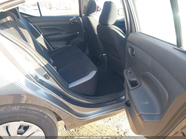 Nissan Versa 1.6 S