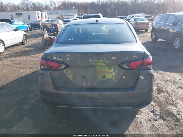 Nissan Versa 1.6 S