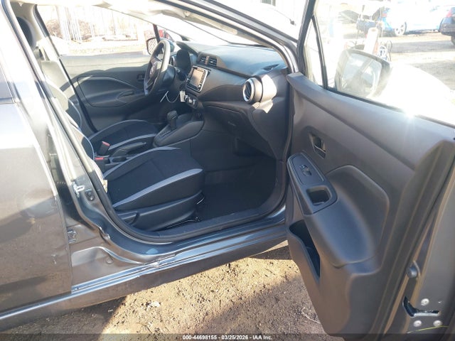 Nissan Versa 1.6 S