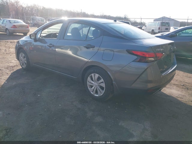 Nissan Versa 1.6 S