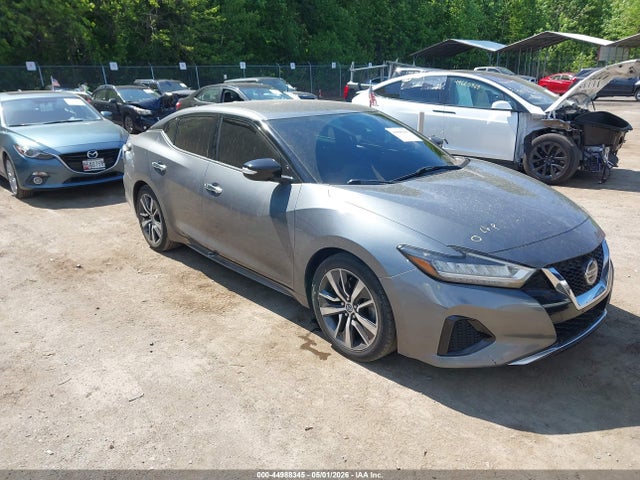 Salvage Nissan Maxima Image