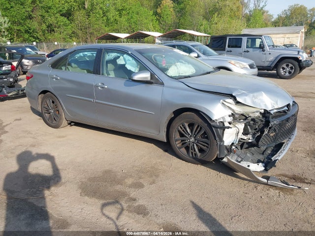 Salvage Toyota Camry Image