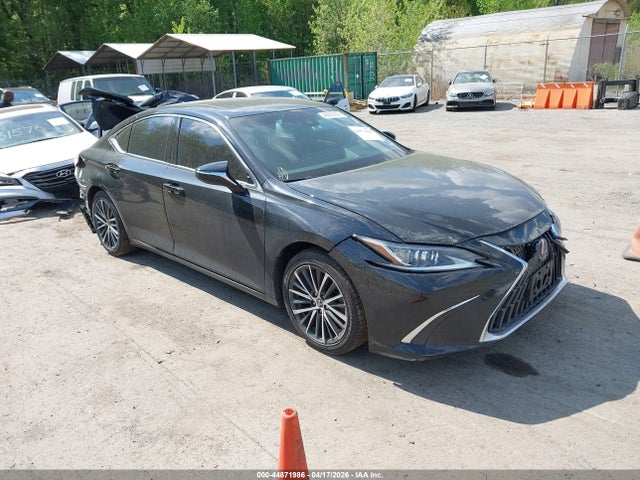 Salvage Lexus Es Image
