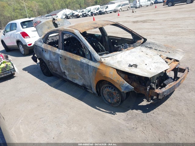 Salvage Hyundai ACCENT Image