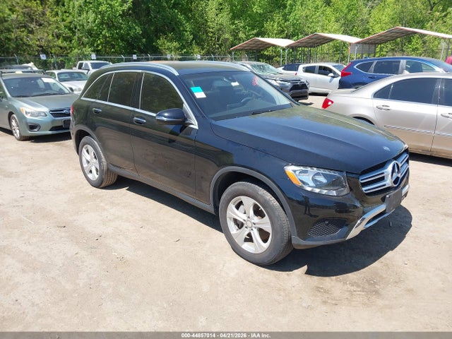 Salvage Mercedes-Benz GLC Image